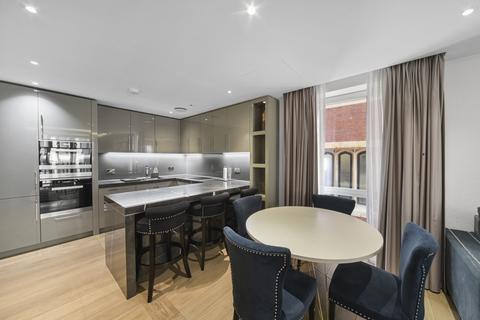 undefined, Strand London WC2R