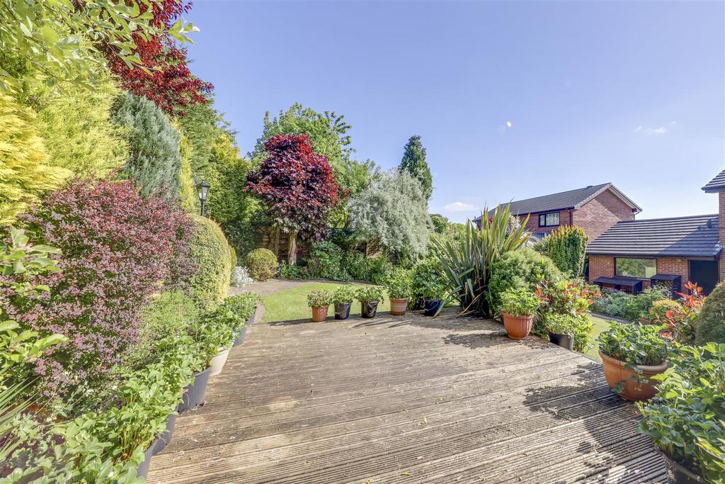 Upper Decking