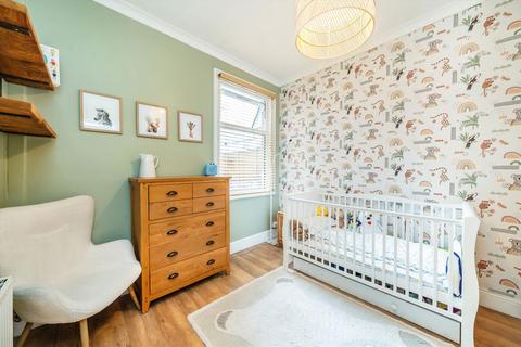 2 bedroom flat for sale, Squires Lane, London N3