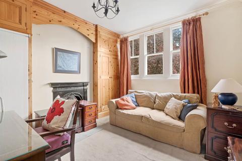 13 Chestnut Walk, Worcester, WR1 1PR