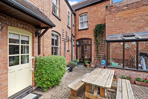 13 Chestnut Walk, Worcester, WR1 1PR
