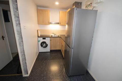1 bedroom flat for sale, Hithermoor Road, Staines-Upon-Thames, TW19