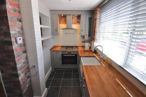 23 Plantation Road, Thorne, Doncaster, DN8 5EB