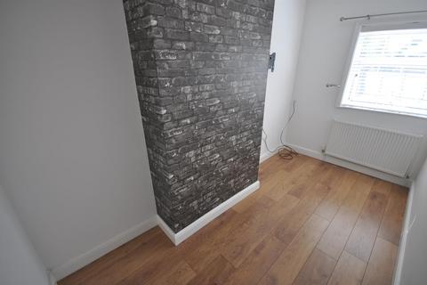 23 Plantation Road, Thorne, Doncaster, DN8 5EB