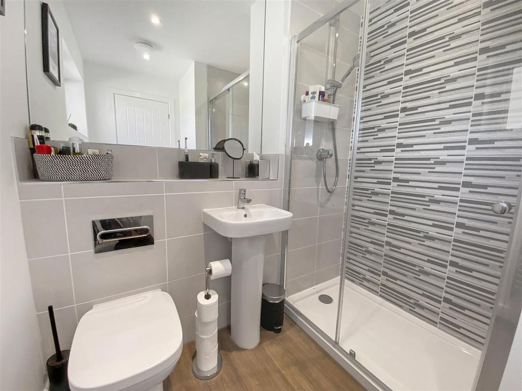 En-Suite Shower Room/WC