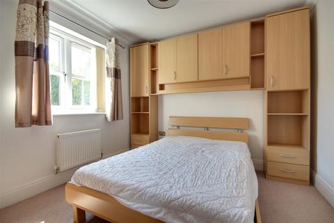 2 bedroom apartment for sale, St. Georges Court, Willerby