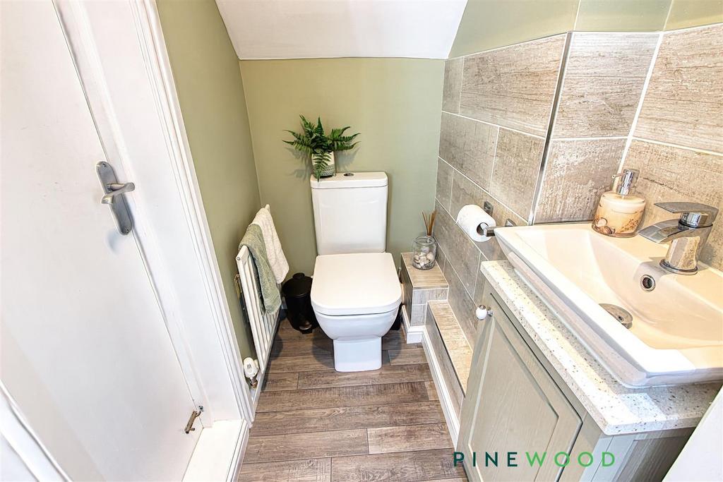 Ground floor wc