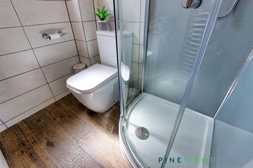 Ensuite shower room