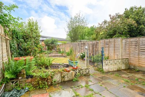 3 bedroom semi-detached house for sale, Russell Road, Walton-on-Thames, KT12