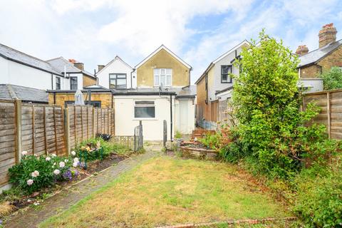3 bedroom semi-detached house for sale, Russell Road, Walton-on-Thames, KT12