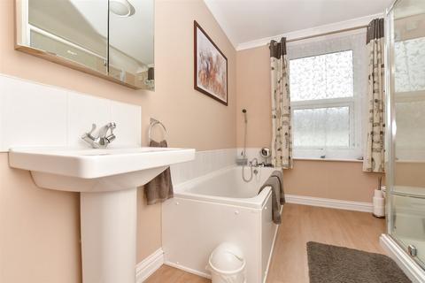 86 Balfour Road, Dover, CT16 2NG