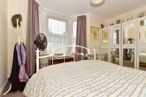 86 Balfour Road, Dover, CT16 2NG