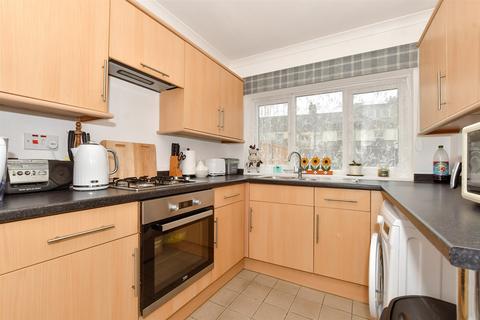 86 Balfour Road, Dover, CT16 2NG