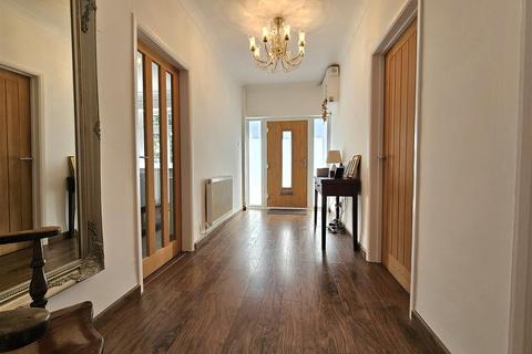 4 bedroom detached bungalow for sale, Lugtrout Lane, Catherine-De-Barnes, Solihull
