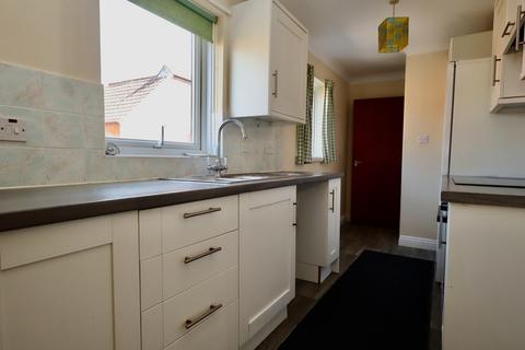 2 bedroom triplex for sale, Heritage Court, Glastonbury