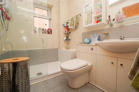17 Douce Grove, St Leonards-on-sea, TN38 0YH