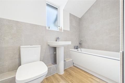8, Elm Court Coronation Drive, Three Mile Cross, Reading, RG7 1FW