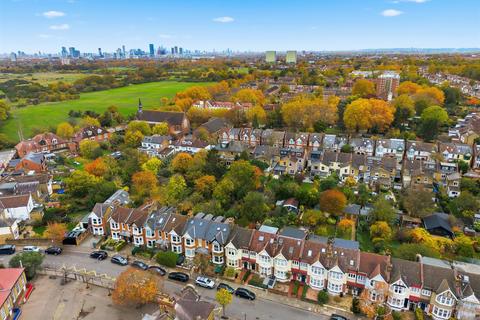 4 bedroom house for sale, Herongate Road, Aldersbrook