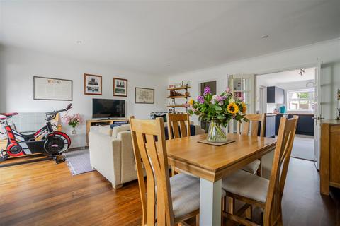 undefined, King Edwards Rise, Ascot