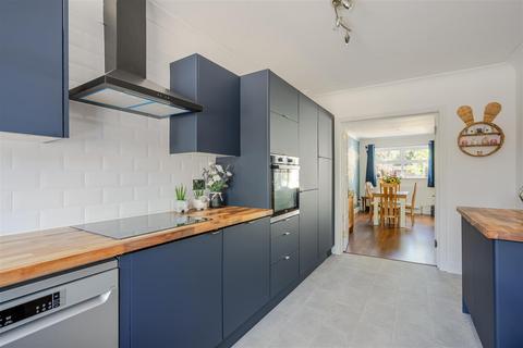undefined, King Edwards Rise, Ascot