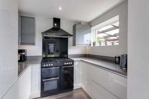 76 Flowerhill Way, Istead Rise, Gravesend, DA13 9DQ