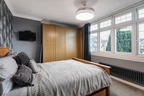 76 Flowerhill Way, Istead Rise, Gravesend, DA13 9DQ