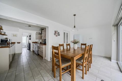 15 Bootham Close, Rochester, ME2 2PG