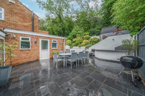 15 Bootham Close, Rochester, ME2 2PG