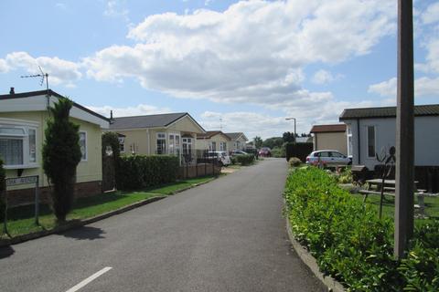 2 bedroom park home for sale, Bedford, Bedfordshire, MK45