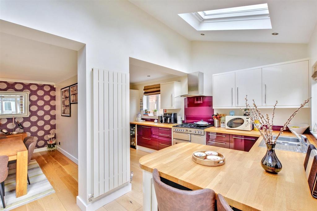 Kitchen 5.jpeg