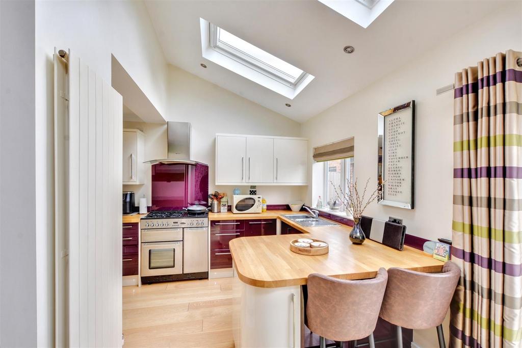 Kitchen 4.jpeg
