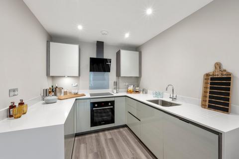 undefined, Queens Road, Weybridge, KT13