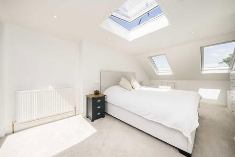 14 Caxton Road, London, SW19 8SJ