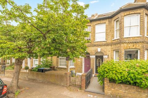 2 bedroom flat for sale, Nelson Road, London SW19