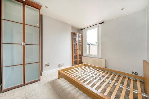 2 bedroom flat for sale, Nelson Road, London SW19