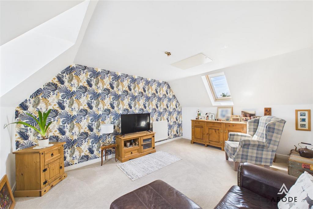 CAM02696 G0-PR0616-STILL002.jpg