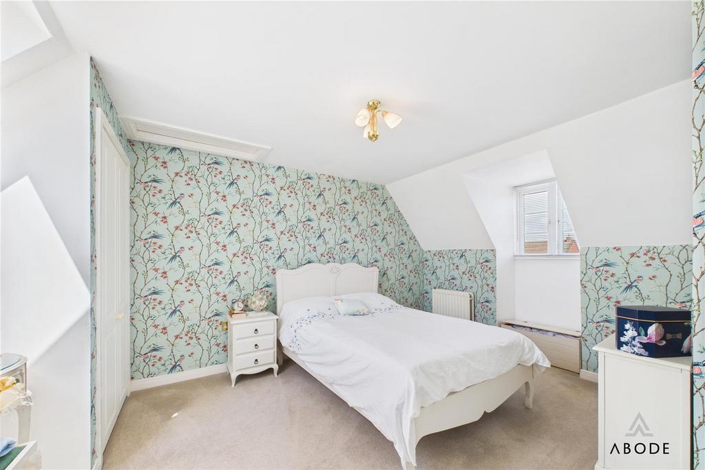 CAM02696 G0-PR0616-STILL004.jpg