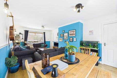 21 Ambleside Drive, Worcester, WR4 9DA