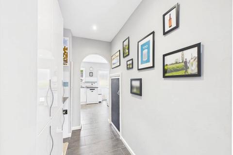 21 Ambleside Drive, Worcester, WR4 9DA