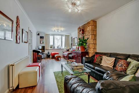 3 bedroom semi-detached house for sale, Holyrood Avenue, Harrow HA2