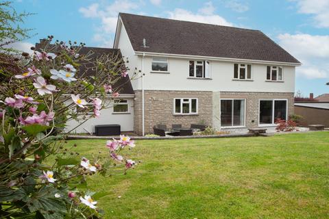 6 bedroom detached house for sale, An immaculately presented six bedroom property in the prestigious location of Ash Lane, Wells.