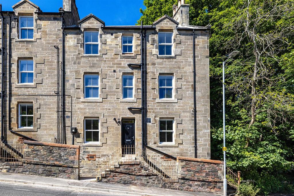 74 Kirkbrae Galashiels 02.JPG