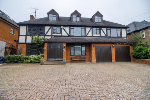 undefined, Old Bedford Road, Luton