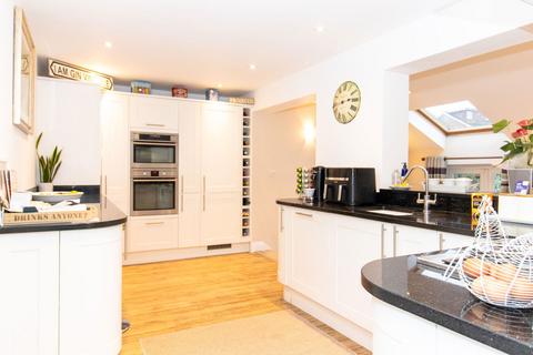 4 Beech Road, Alresford, SO24 9JS