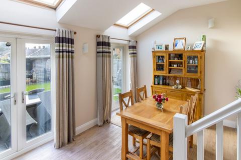 4 Beech Road, Alresford, SO24 9JS