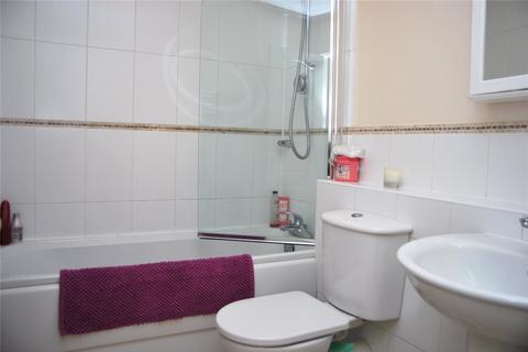 2 bedroom maisonette for sale, Fairholme Gardens, Farnham, Surrey, GU9