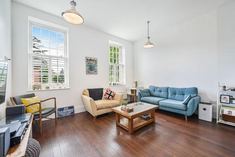 2 bedroom flat for sale, Glanville Way, Epsom
