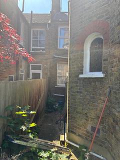 18 Radley Road, London, N17 6RL