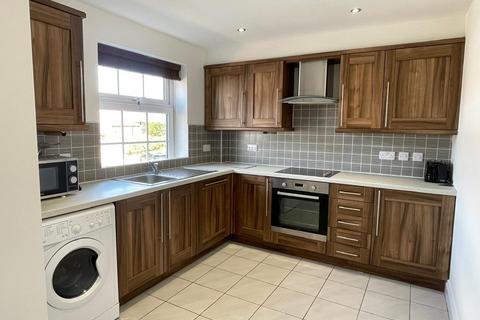 3 bedroom terraced house to rent, Winterton Close, Pocklington