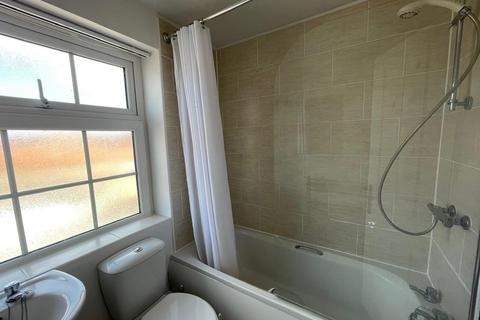 3 bedroom terraced house to rent, Winterton Close, Pocklington